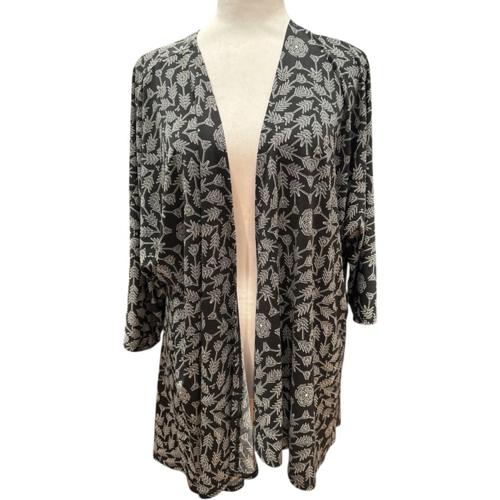 LulaRoe Lindsay kimono black background